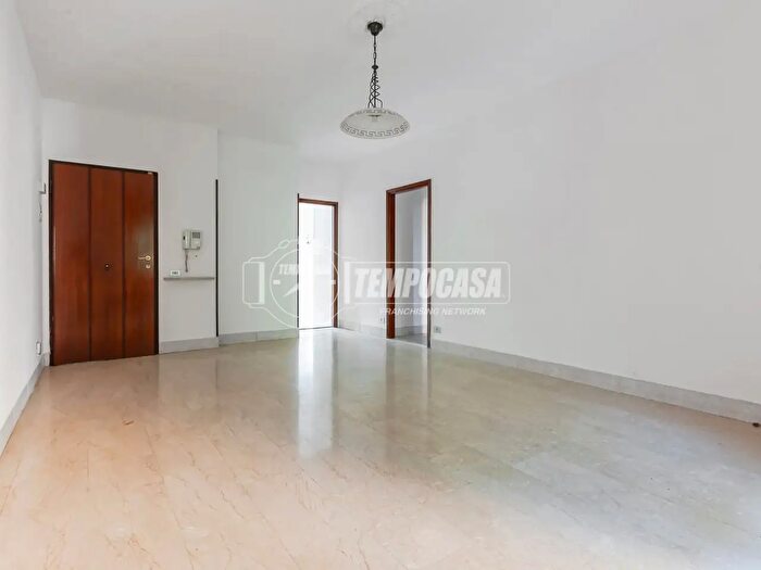 Appartamento trilocale in vendita in Via Tommaso Edison, Settimo Milanese
