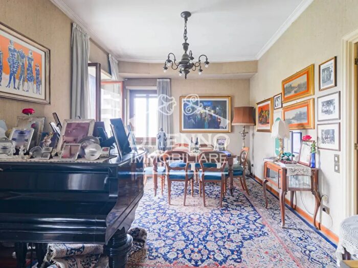 Appartamento quadrilocale in vendita in Roma