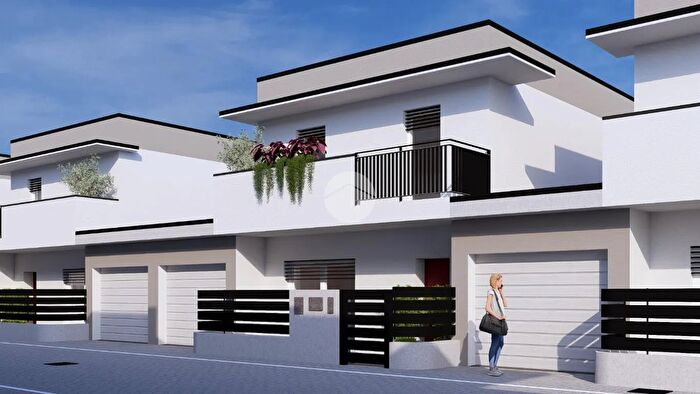 Casa quadrilocale in vendita in Via G Garibaldi, Flero