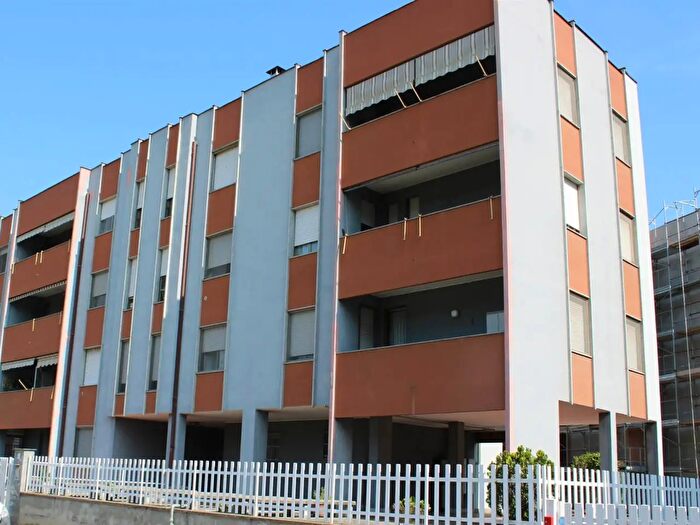 Appartamento bilocale in affitto in Via Alberti, Vercelli