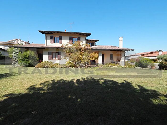 Casa con 12 locali in vendita in Piazza San Pio X, Casier