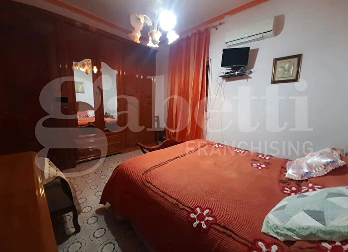 Appartamento quadrilocale in vendita in Via Carlentini, Siracusa