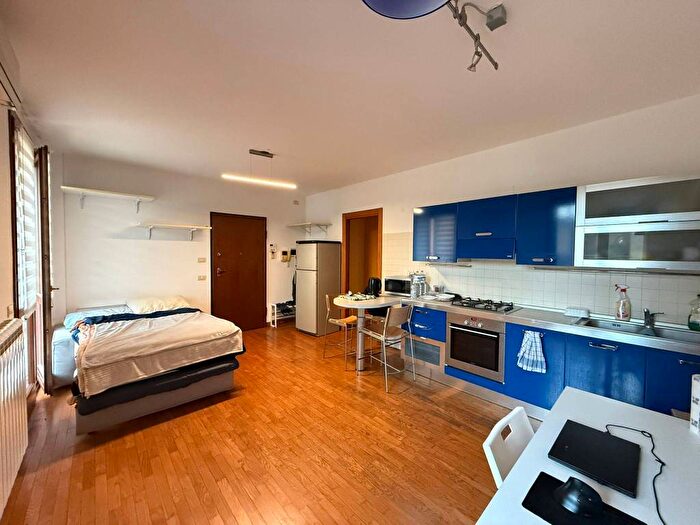 Appartamento monolocale in affitto in Via Asiago, Ponte Nuovo, Milano