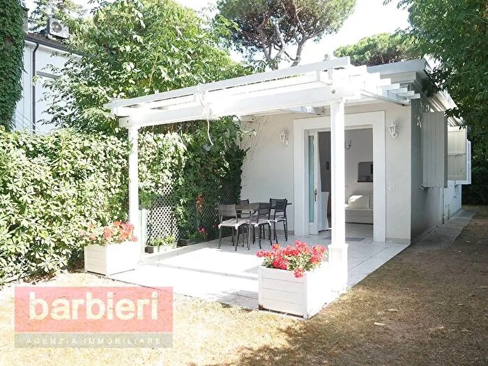 Casa quadrilocale in affitto in Viale Tiziano, Cervia