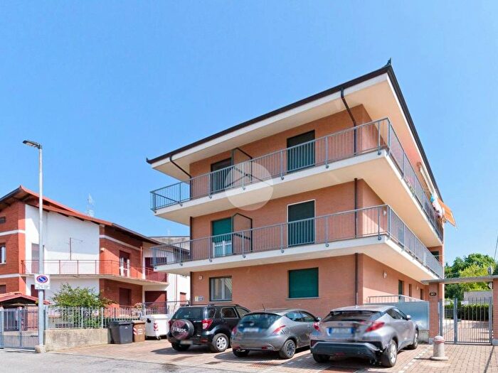 Appartamento bilocale in affitto in Via Volturno, Centro, Bra