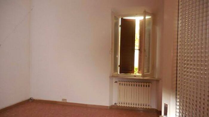 Casa con 6 locali in vendita in Jesi