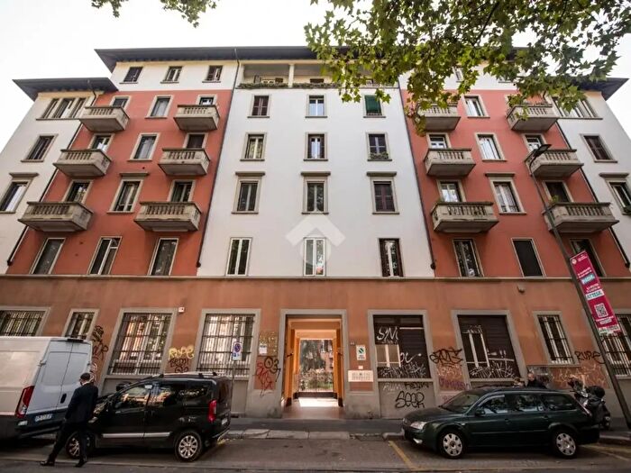 Appartamento trilocale in affitto in Viale Tibaldi, Milano