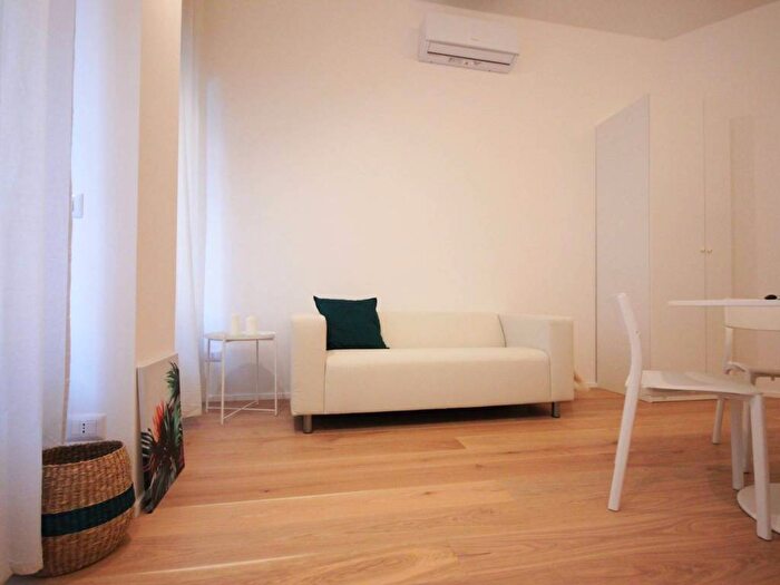Appartamento bilocale in affitto in Via Giulio e Corrado Venini, Rovereto, Milano
