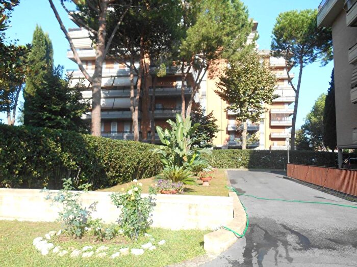 Appartamento quadrilocale in affitto in Via Fiume Bianco, Torrino, Roma