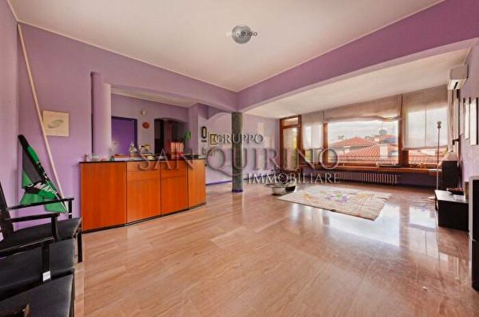 Appartamento con 5 locali in vendita in Piazza Martiri Partigiani, Sassuolo