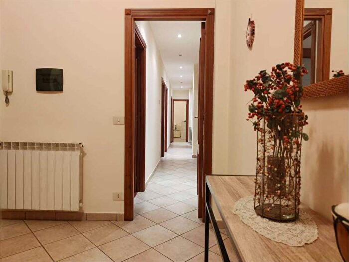 Appartamento trilocale in affitto in Via Canfora, Province Veneto, Catania