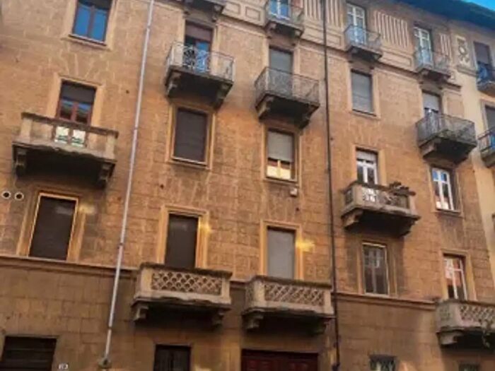 Appartamento con 5 locali in affitto in Via Emanuele Luserna di Rorà, Torino