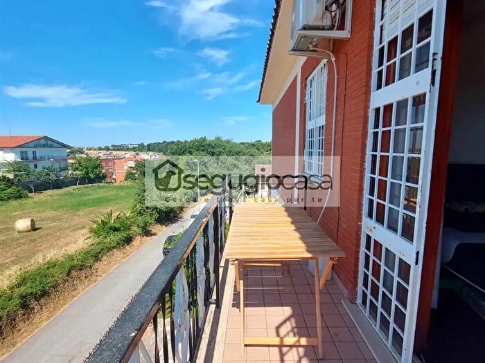 Appartamento quadrilocale in affitto in Roma