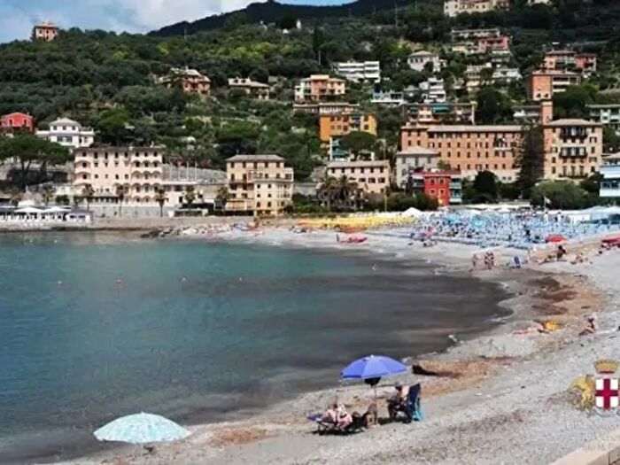 Casa con 6 locali in vendita in Via Romagneno, Recco