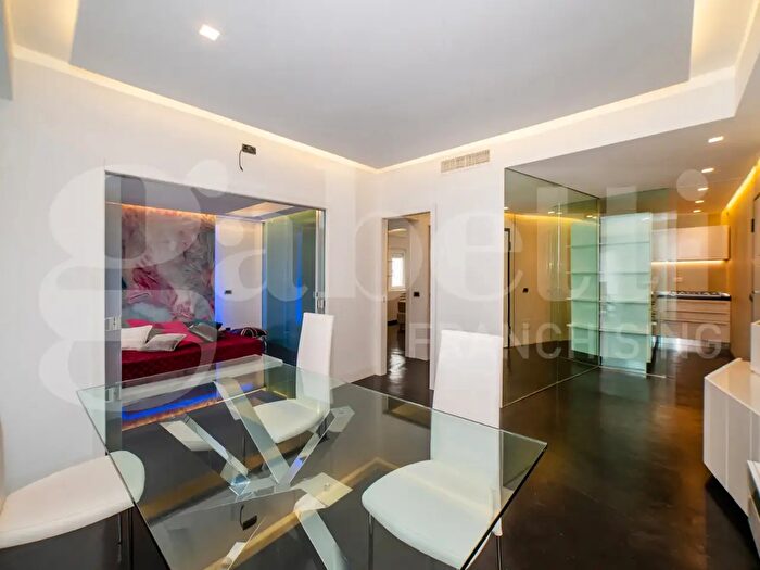 Appartamento trilocale in vendita in Viale Cesare Pavese, Roma