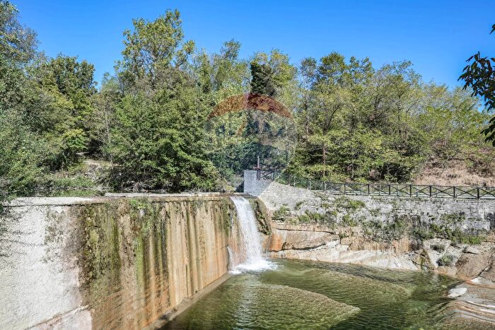 Casa con 9 locali in vendita in Podere Moreta Parrocchia Santa Maria in Girone, Portico E San Benedetto