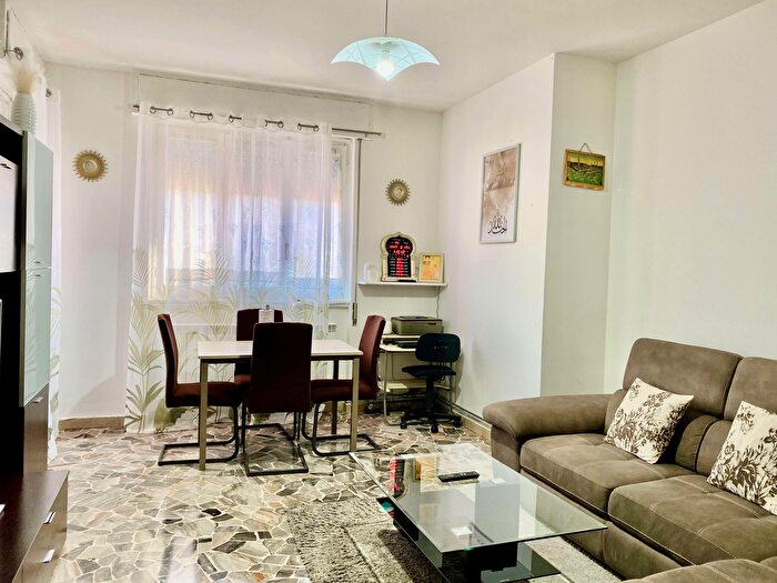 Appartamento trilocale in vendita in Via Gambate, Olginate