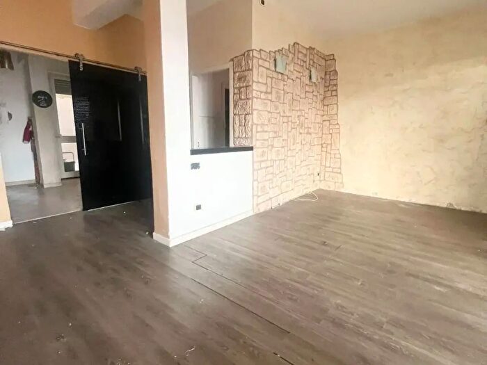 Appartamento con 5 locali in vendita in Viareggio