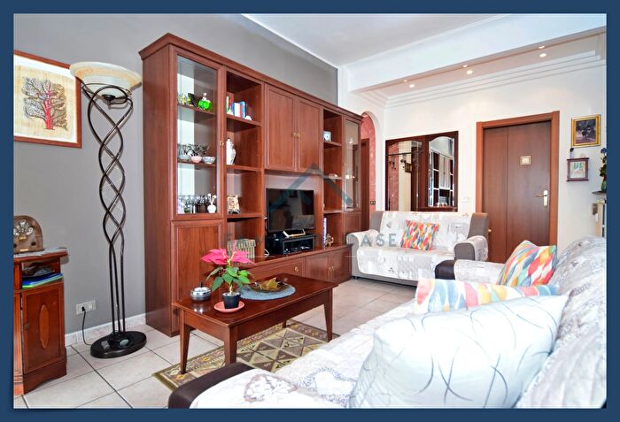 Appartamento trilocale in vendita in Via Lombardia, Castronno