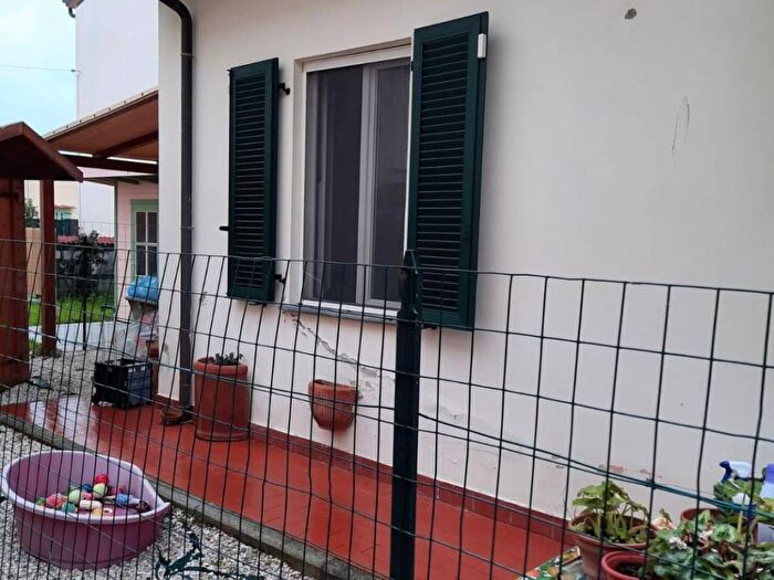 Casa quadrilocale in affitto in Via Callisto Mander, Marina di Pisa, Pisa