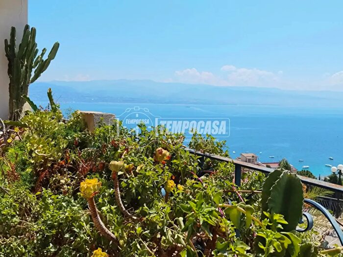 Appartamento quadrilocale in vendita in Eden Park, Messina