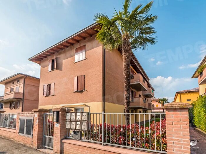 Appartamento trilocale in vendita in Via Fratelli Cairoli, Castelfranco Emilia