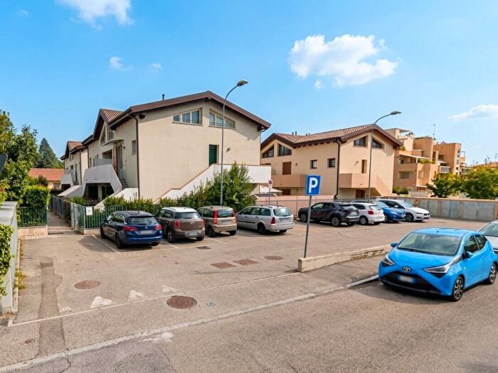 Appartamento trilocale in affitto in Zona Industriale Casola Canina, Imola