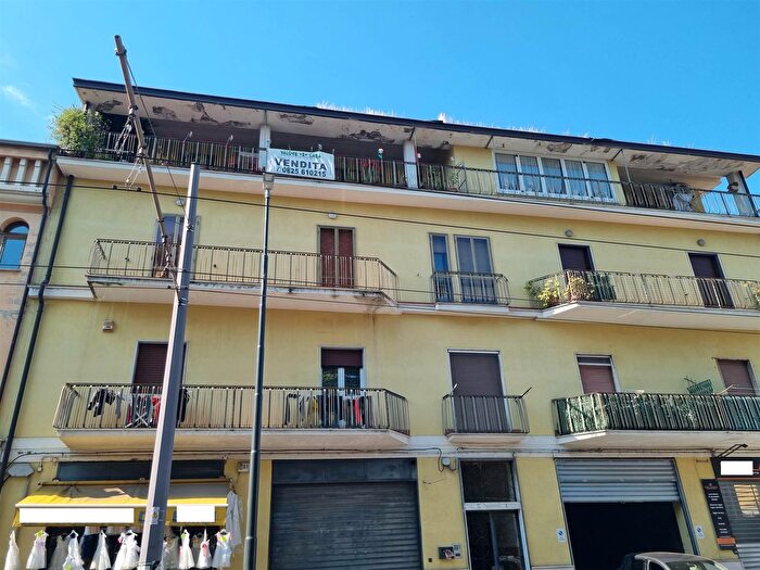 Appartamento quadrilocale in vendita in Via Francesco Tedesco, Avellino