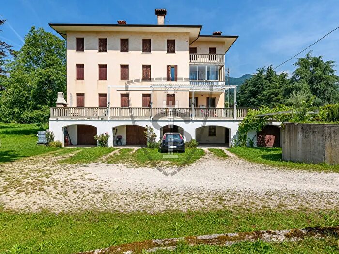 Appartamento quadrilocale in vendita in Via Olivi Possagno, Possagno