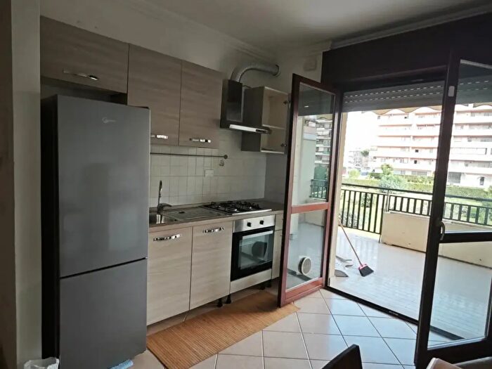 Appartamento trilocale in affitto in Via Jean Emile Baudot, Roma