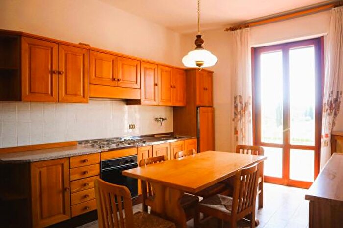 Appartamento con 6 locali in vendita in Via Niccolò Copernico, Empoli