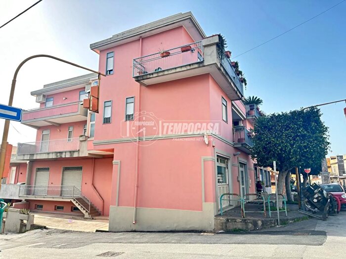 Appartamento trilocale in vendita in Via XXI Ottobre, Torregrotta