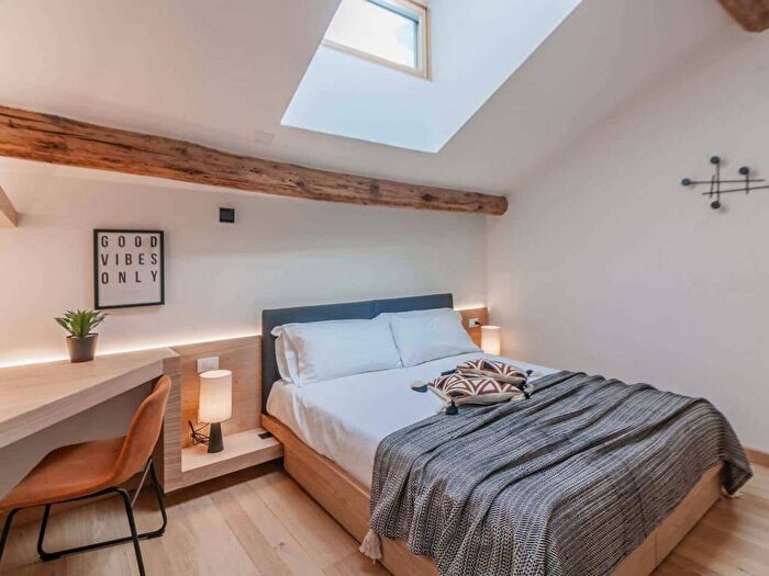 Appartamento bilocale in affitto in Via Magenta, Como Sole, Como