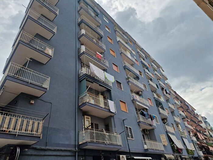 Appartamento trilocale in affitto in Via Giosuè Carducci, Centro, Casoria