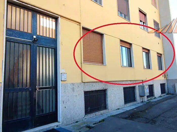 Casa trilocale in affitto in Via Perugino, Cologno Monzese