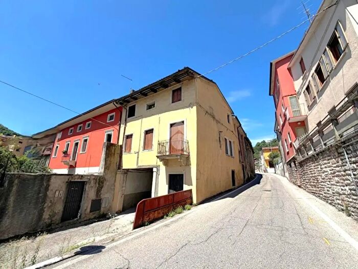 Appartamento trilocale in vendita in Via San Rocco, Valdagno