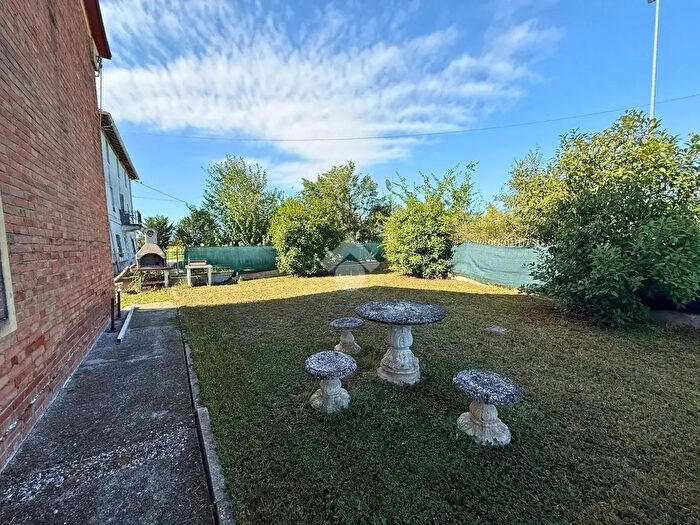 Appartamento trilocale in vendita in Frazione Torricella, Sissa Trecasali