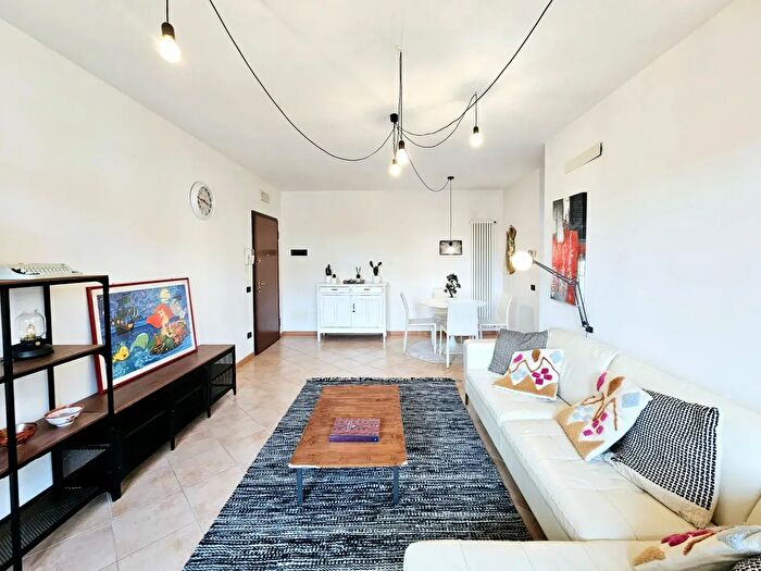 Appartamento trilocale in vendita in Via Santa Lucia, Este