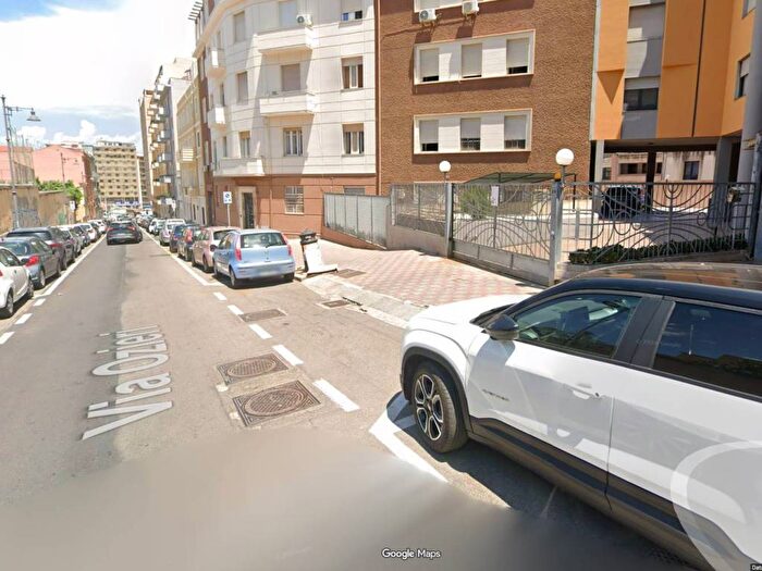 Appartamento trilocale in affitto in Via Ozieri, Villanova, Cagliari