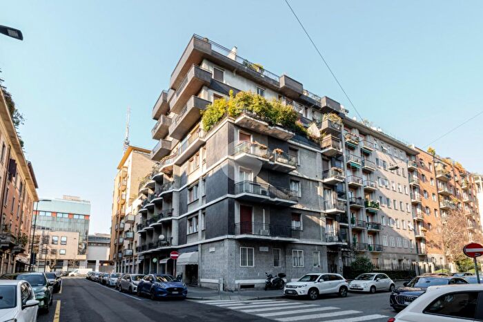 Appartamento trilocale in vendita in Via Antonia Pozzi, Milano