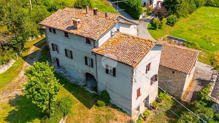 Casa con 5 locali in vendita in Strada della Scuola Valle di Castrignano, Langhirano