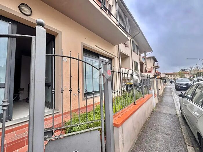 Appartamento quadrilocale in vendita in Via R Maccanti, Poggio A Caiano