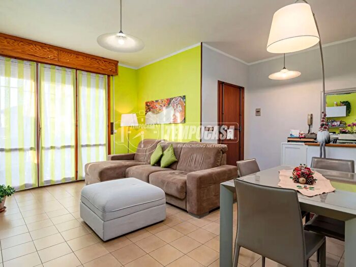 Appartamento trilocale in vendita in Via Gabriele Cilloni, Reggio Emilia