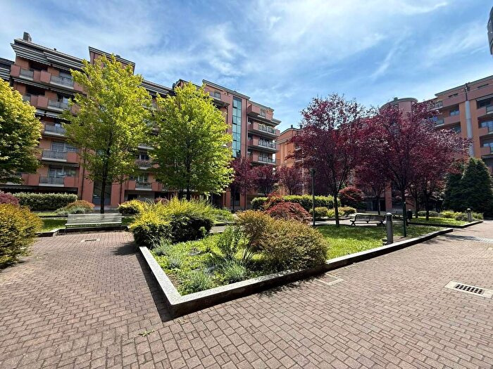 Appartamento trilocale in affitto in Via Giuseppe Pozzobonelli, Niguarda, Milano