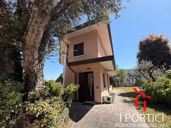Casa con 6 locali in vendita in Pier Santi Mattarella, Scorze'