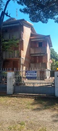 Casa con 6 locali in vendita in Viale Vittorio Veneto, Cervia