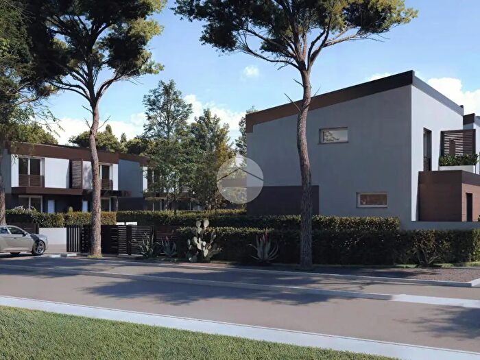 Appartamento quadrilocale in vendita in Via Caduti per La Libertà, Cervia