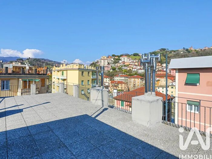 Appartamento quadrilocale in vendita in Via Isocorte, Genova