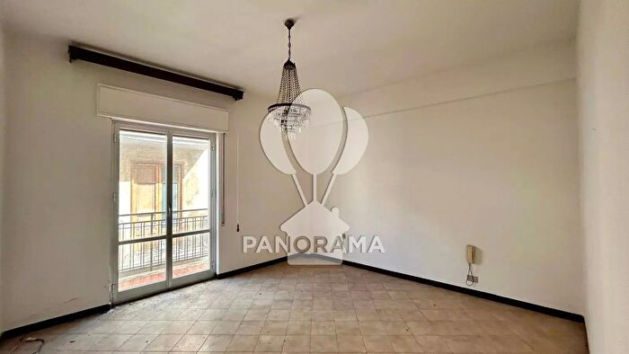 Casa con 7 locali in vendita in Alcamo