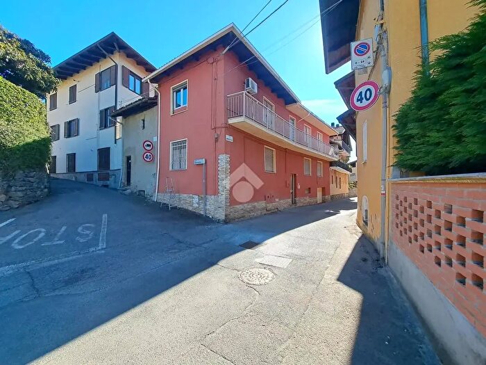 Appartamento trilocale in vendita in Via Umberto I, Viverone